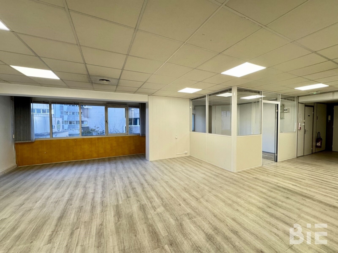 Photo 2 – Vente bureaux	BORDEAUX (33000)