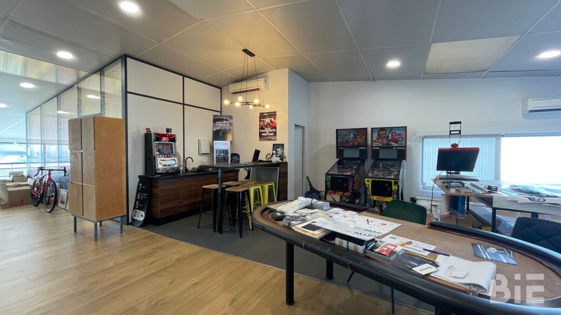Photo 9 – Location entrepôts / activités	MERIGNAC (33700)