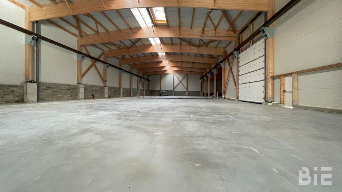 Photo 8 – Vente entrepôts / activités	BASSENS (33530)