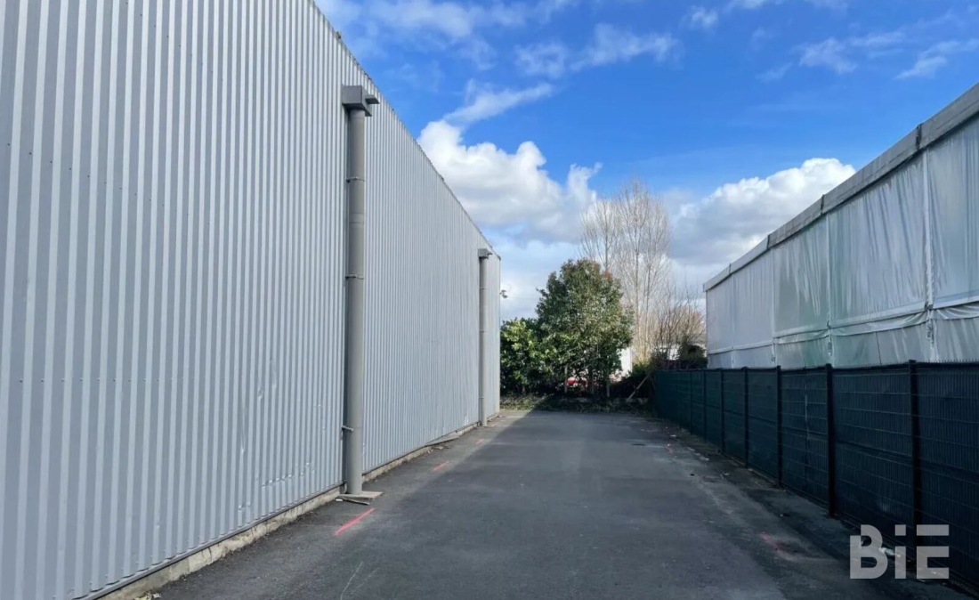 Photo 5 – Vente entrepôts / activités	BORDEAUX (33300)
