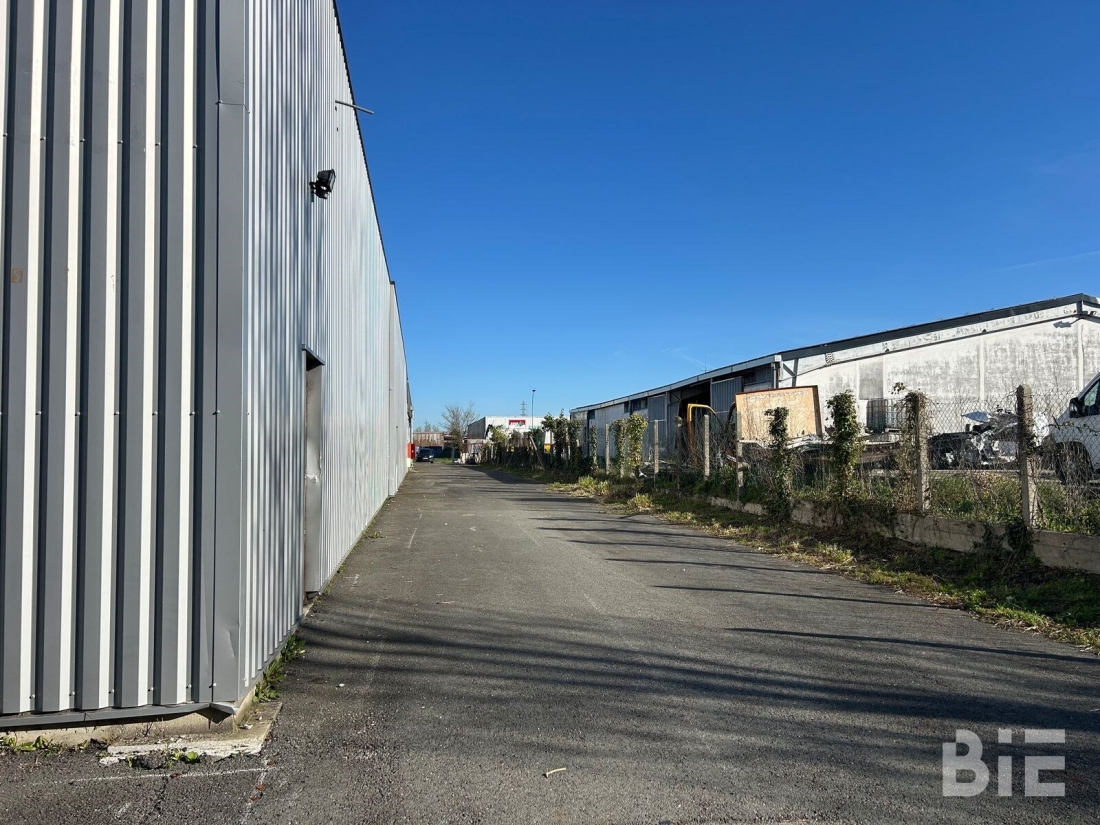 Photo 6 – Vente entrepôts / activités	BORDEAUX (33300)