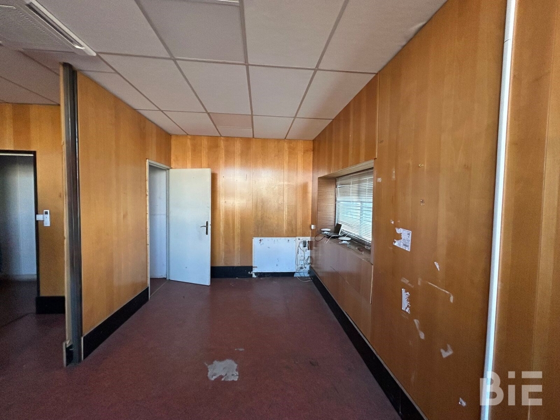 Photo 11 – Vente entrepôts / activités	BORDEAUX (33300)