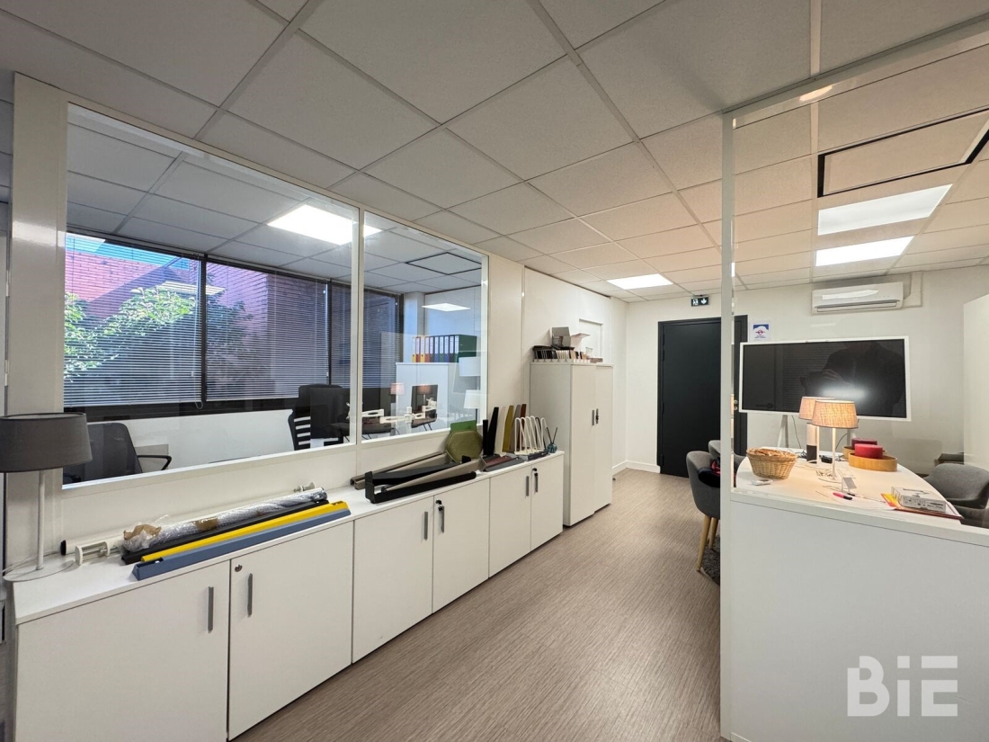 Photo 2 – Location bureaux	MERIGNAC (33700)