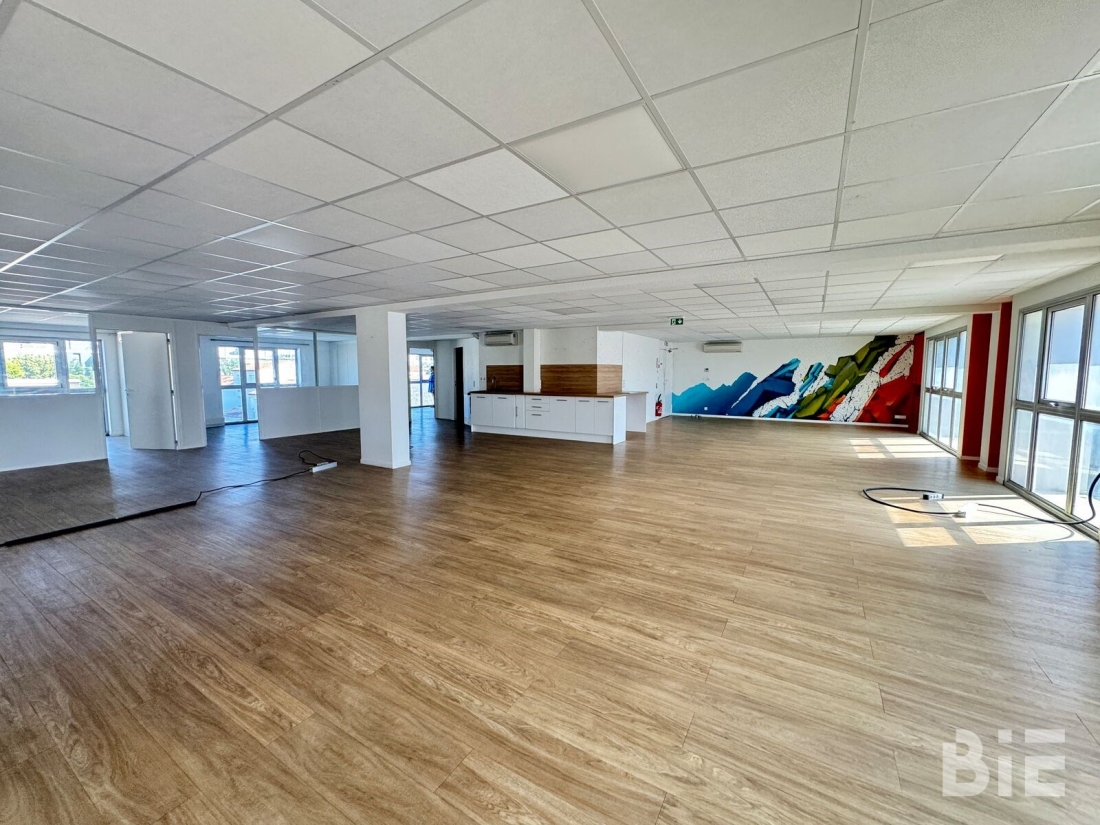 Photo 3 – Location bureaux	BORDEAUX (33300)