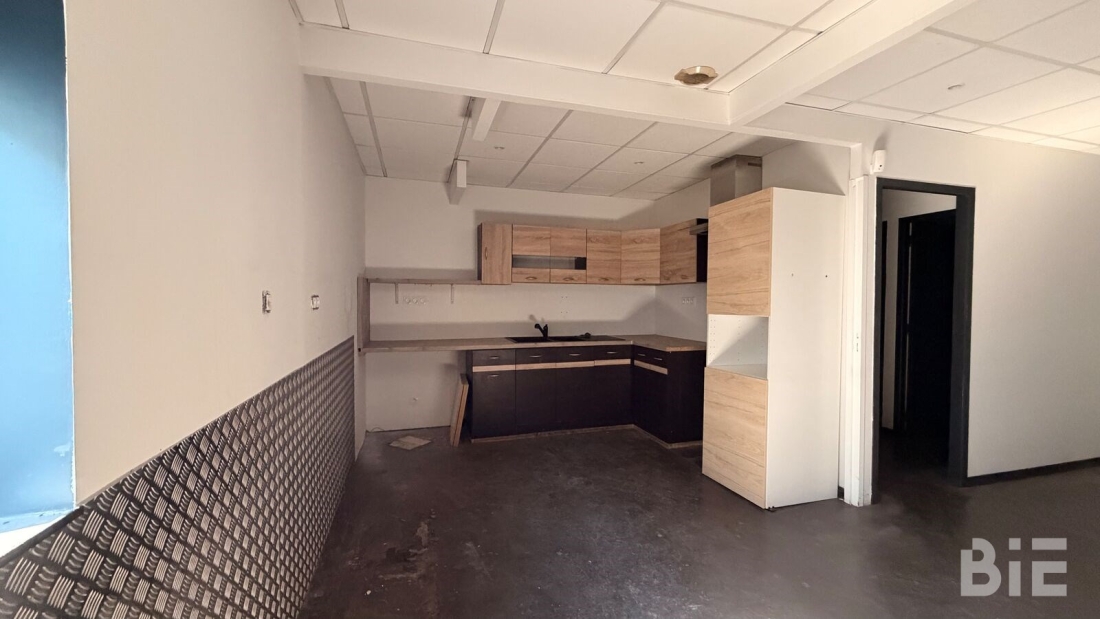 Photo 10 – Location entrepôts / activités	EYSINES (33320)