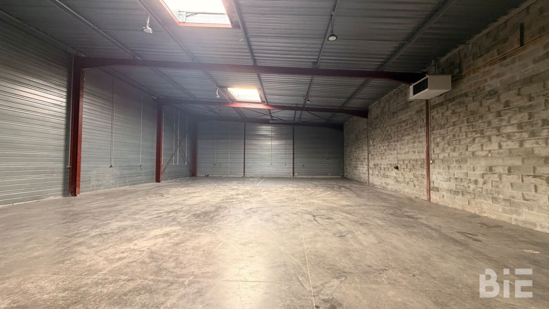 Photo 5 – Location entrepôts / activités	EYSINES (33320)