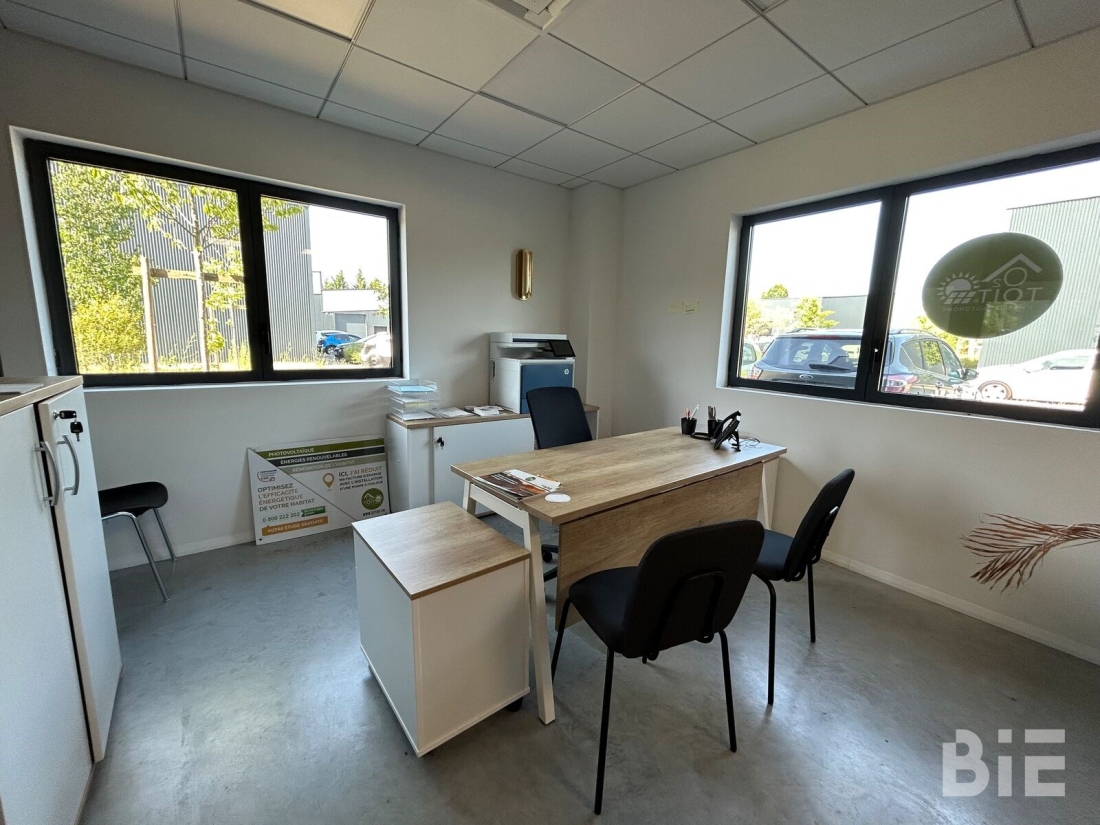 Photo 3 – Location entrepôts / activités	MERIGNAC (33700)