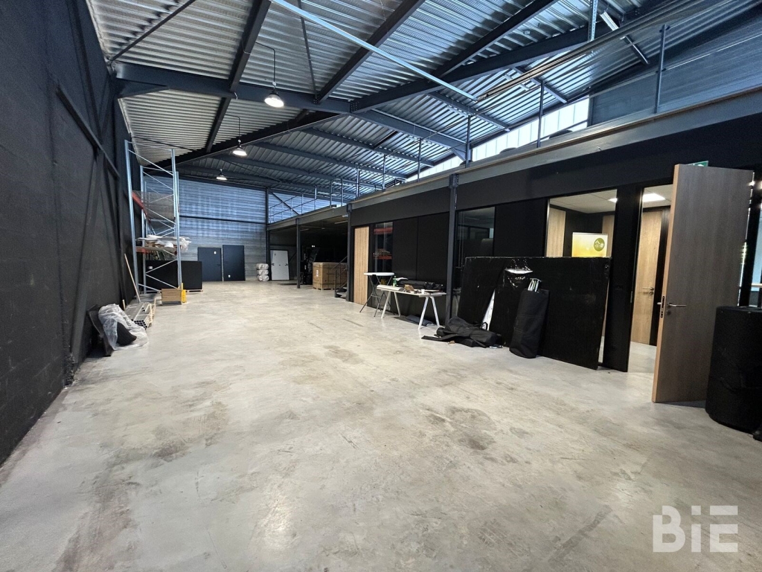 Photo 7 – Location entrepôts / activités	MERIGNAC (33700)