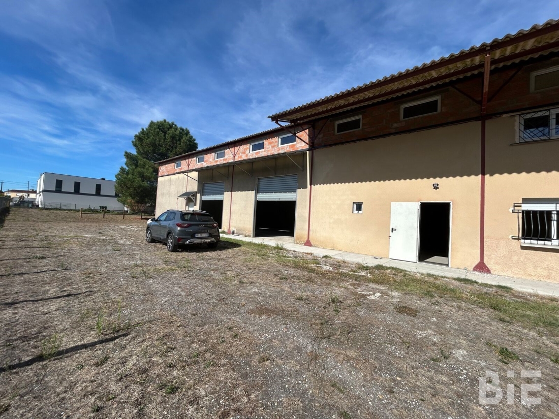 Photo 4 – Location entrepôts / activités	SAINT MEDARD EN JALLES (33160)
