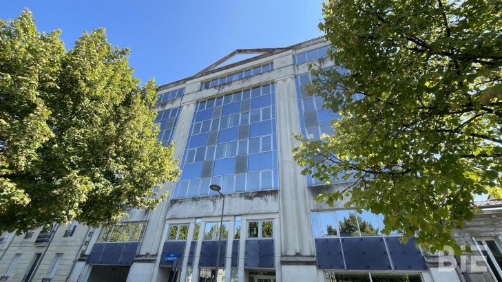 Photo 1 – Location bureaux	BORDEAUX (33000)