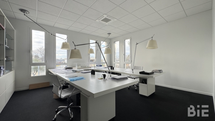Photo 1 – Location bureaux	MERIGNAC (33700)