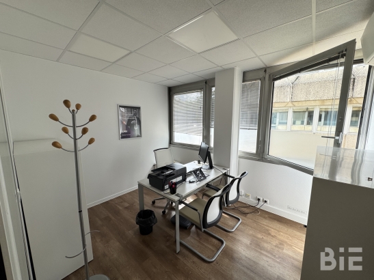 Photo 1 – Location bureaux	BRUGES (33520)