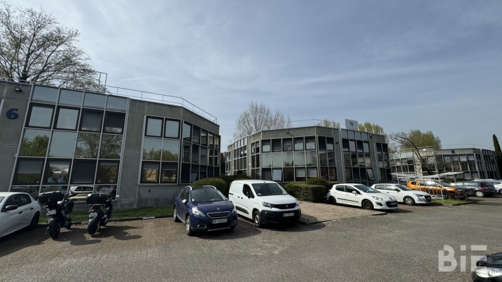 Photo 1 – Location bureaux	BRUGES (33520)