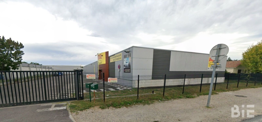 Photo 1 – Location locaux commerciaux	LE HAILLAN (33185)