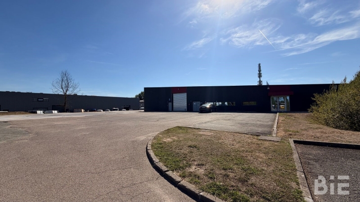 Photo 1 – Location entrepôts / activités	EYSINES (33320)