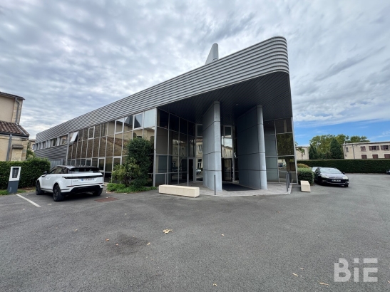 Photo 1 – Location bureaux	BORDEAUX (33300)