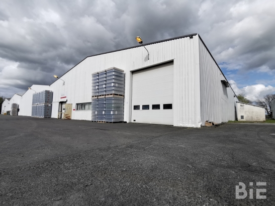 Photo 1 – Location entrepôts / activités	POMPIGNAC (33370)