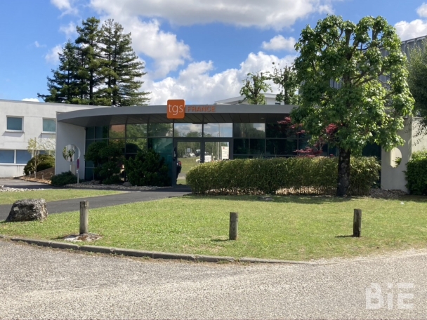 Photo 1 – Location bureaux	MERIGNAC (33700)