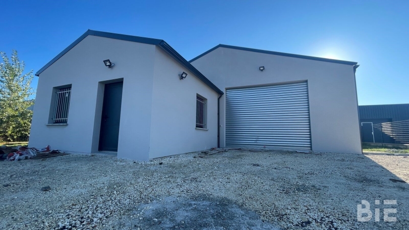 Photo 1 – Vente entrepôts / activités	BRUGES (33520)