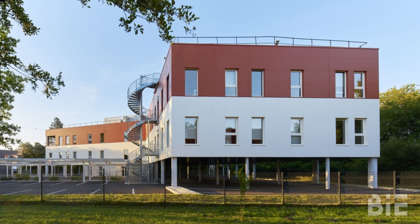 Photo 1 – Location bureaux	LE HAILLAN (33185)