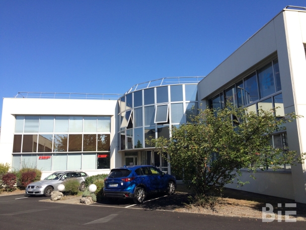 Photo 1 – Location bureaux	MERIGNAC (33700)