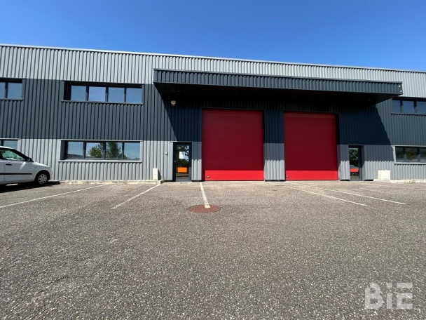 Photo 1 – Vente entrepôts / activités	MARTIGNAS SUR JALLE (33127)