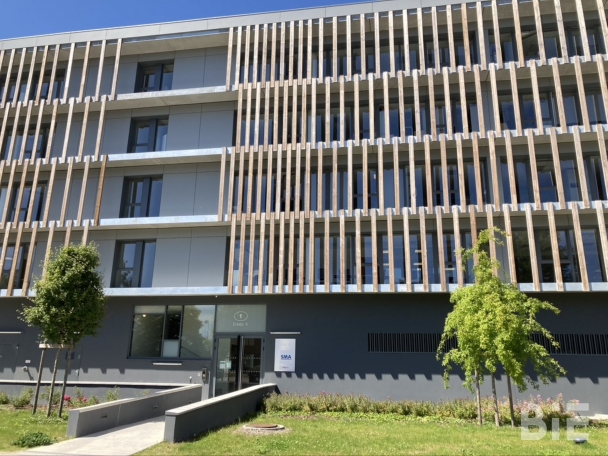 Photo 1 – Location bureaux	BRUGES (33520)